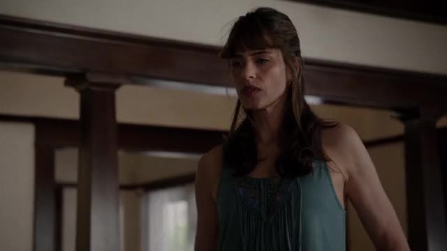 Amanda Peet topless in Togetherness (1080p, slowmo)