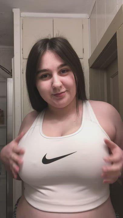do my triple Ds look good in my new bra?