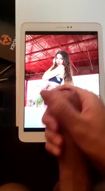 Huge cumtribute to a Spanish teen