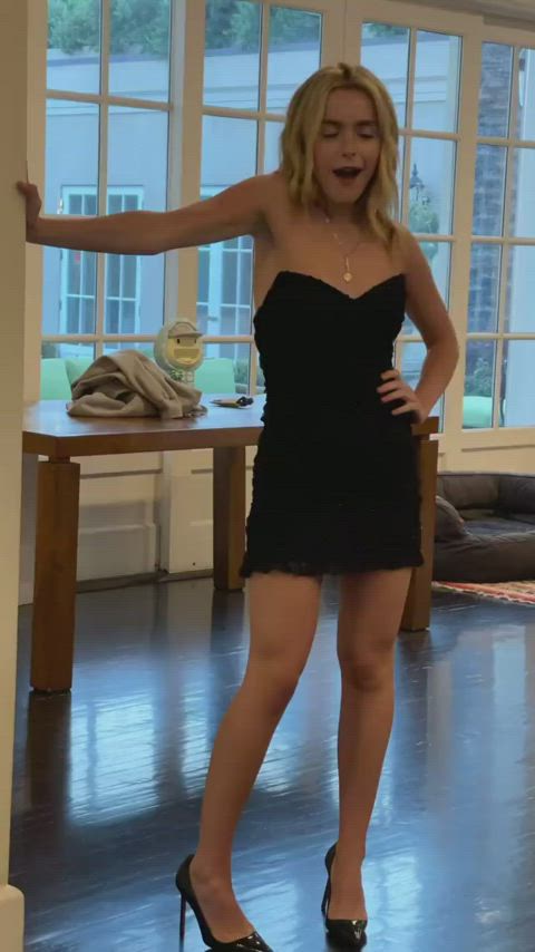 kiernan shipka legs long legs gif