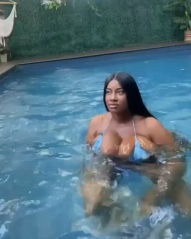 big tits bikini boobs ebony huge tits pool tits gif