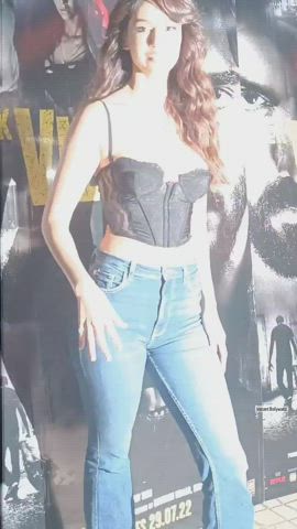 Disha Patani wearing black lingerie bra at Ek Villain returns screening 🔥🖤