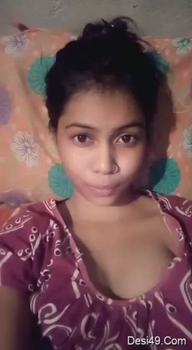 Desi ?cute ?girl record video for Bf