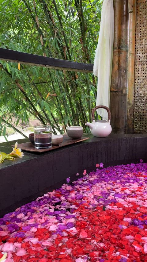 Bathtub Bliss: Sensual Soak Amidst a Sea of Roses [OC]