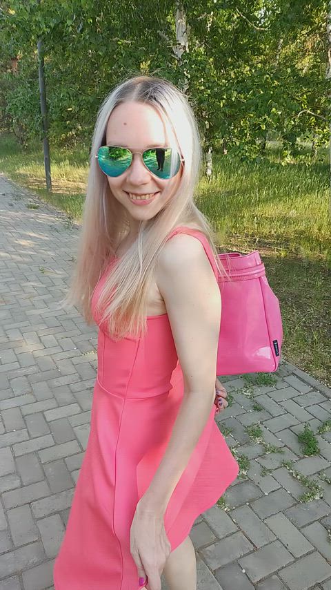 ass caught exhibitionist flashing outdoor petite public teen tight ass upskirt cute-little-butts