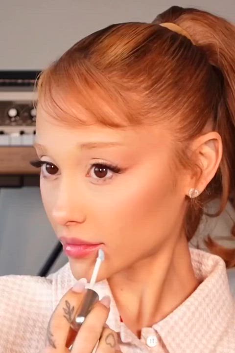 ariana grande celebrity lips lipstick lipstick fetish gif