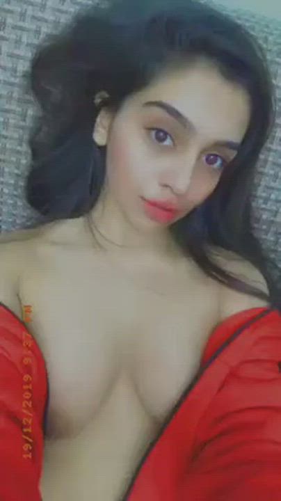 Horny Paki Girl Giving Herself the Ultimate Pleasure of Fingering.. Very Sensual