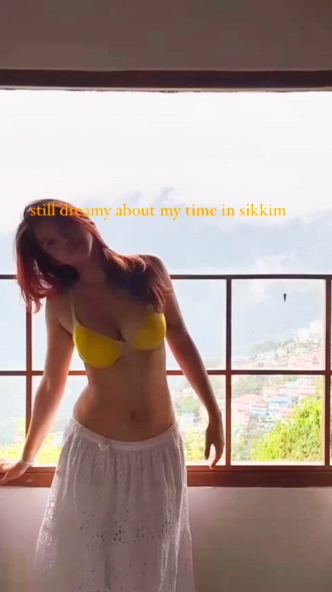 asian bra dance dancing desi hindi indian teen tiktok tiny waist amateur-girls indian-babes