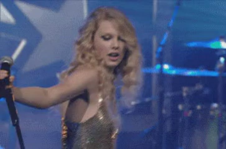 Celebrity Jiggling Taylor Swift gif