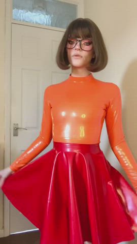 Do you like latex velma?