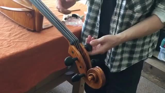 Disassemble Cello (720p 30fps H264-192kbit AAC)