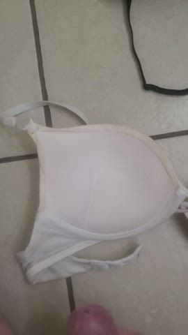 Sister's VS Bombshell Bras: Black 34C, White (Both 34B)