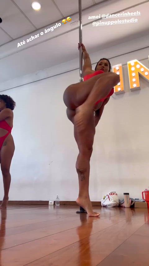 ass big ass big tits brazilian celebrity dancing muscular girl pole dance gif