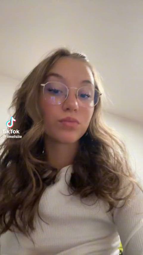 Elsie - More tiktok flash vids on my TT likes