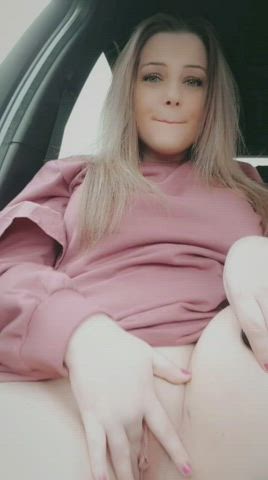 Pulled over to play with my pussy