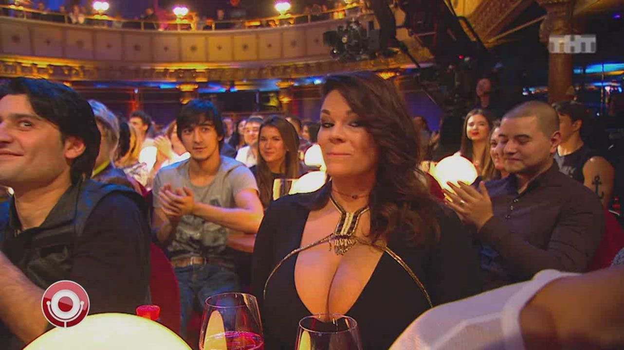 Big Tits Busty Natural Tits Solo gif