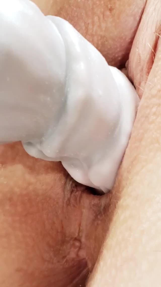 First sensational moments with S/M Nova! The way I could feel my pussy "pop"