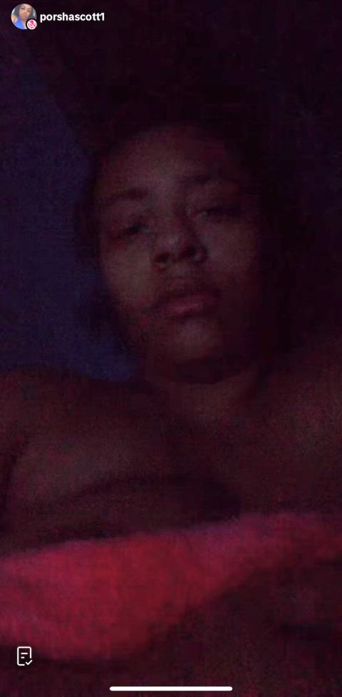 Black TikTok thot nipslip