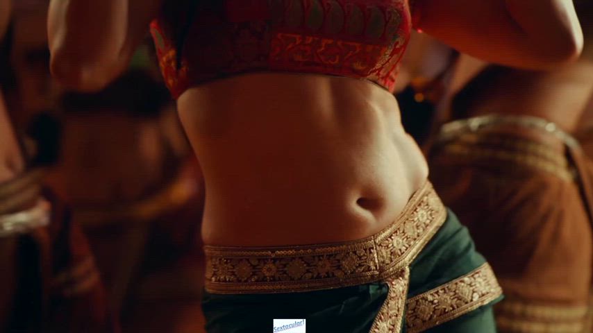 Regina Cassandra navel