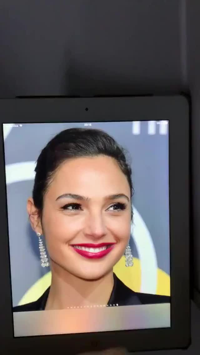 Gal tribute