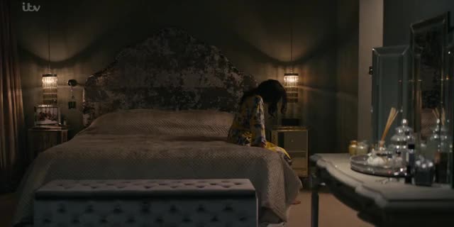 Rosalind Eleazar - Deep Water - S01E02 (2019) thefappeningblog.com