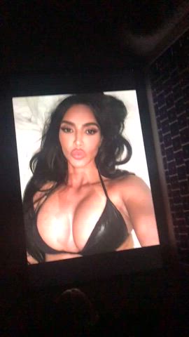 celebrity kim kardashian tribute gif