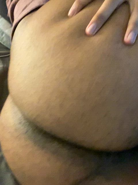 18, bttm craving some big dick in my dms 🤤 SC: slyyykidd