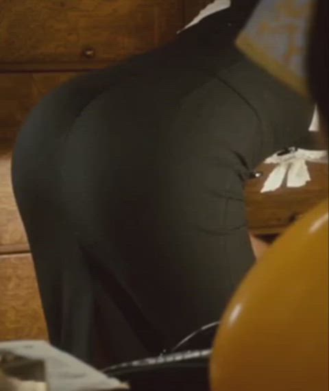 actress ass bending over booty celebrity movie skirt slow motion celebs watch-it-for-the-plot