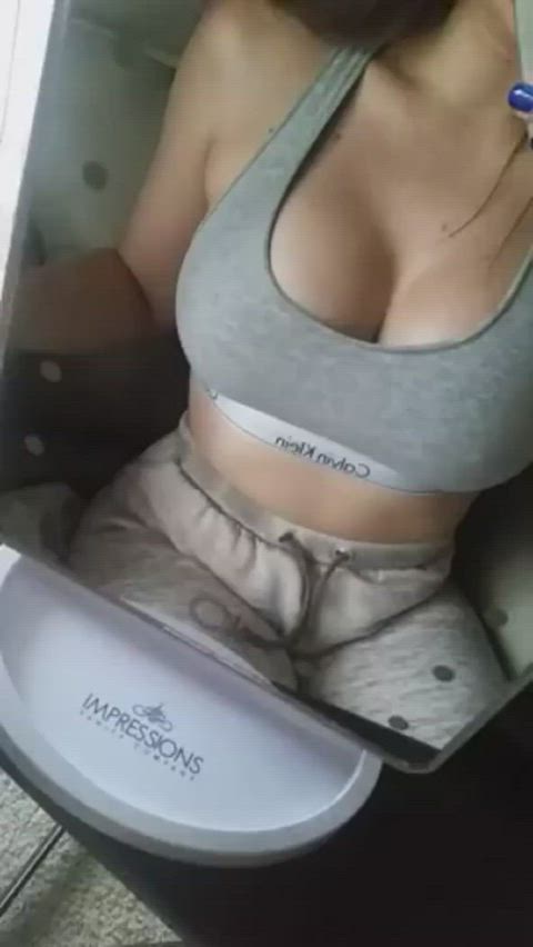 amateur babe big tits boobs cute nsfw solo teen thick tits gif