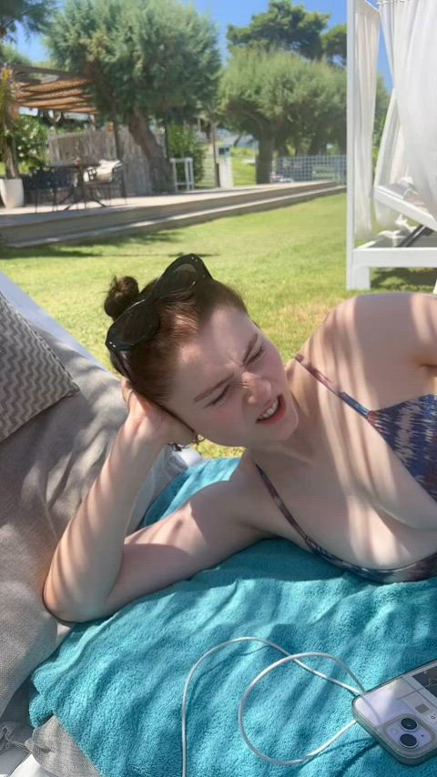 busty celebrity new zealand gif