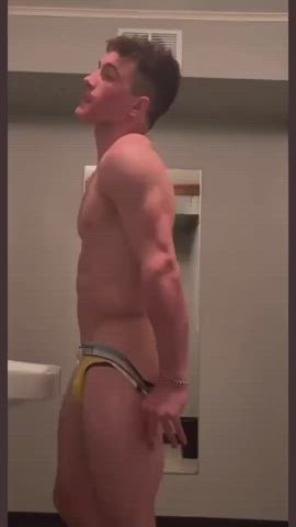 ass big ass bodybuilder booty gay jock solo underwear gif