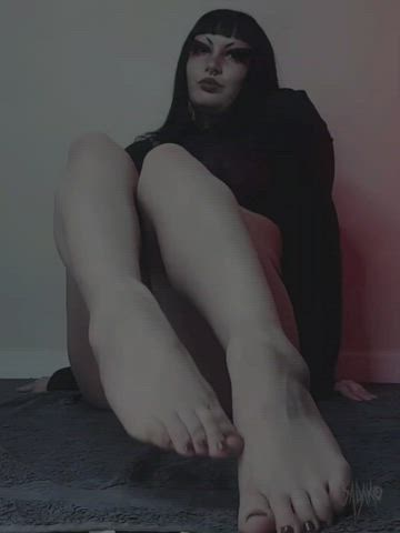 Who needs a footjob from a curvy goth girl?