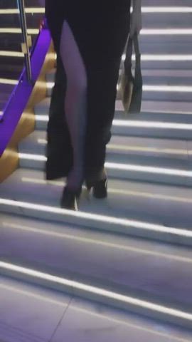 blonde celebrity legs gif