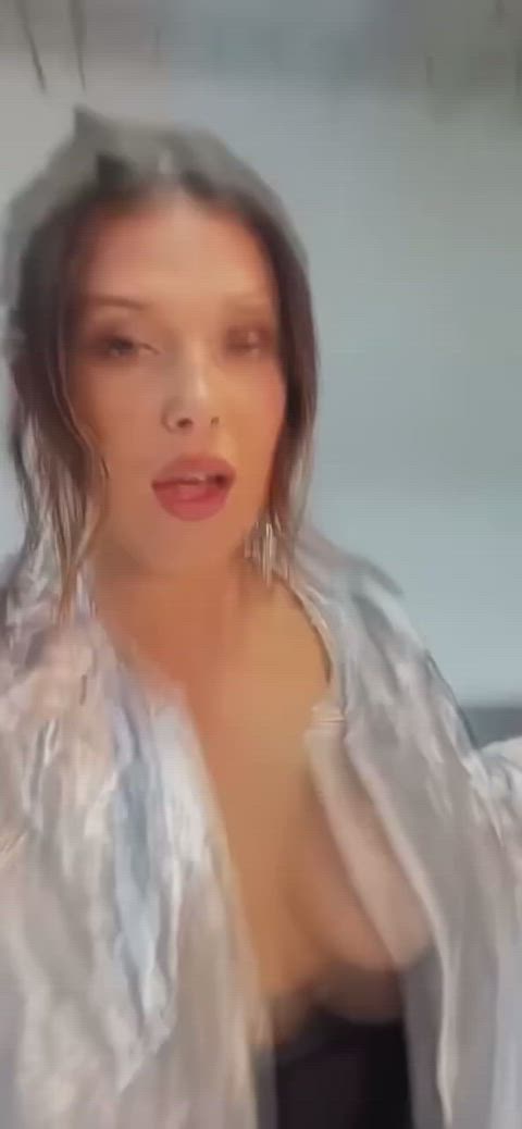 brunette celebrity nipples nipslip tits celebs fit-girls just-boobs gif