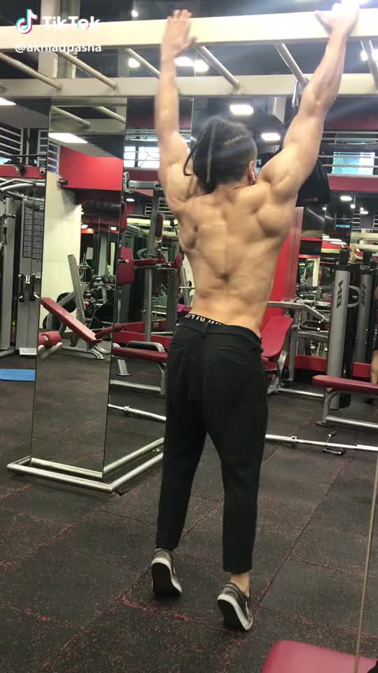  #fitness #aesthetic #shredded #fitnessindia #motivation #fitlife #back #goals #bodybuilding