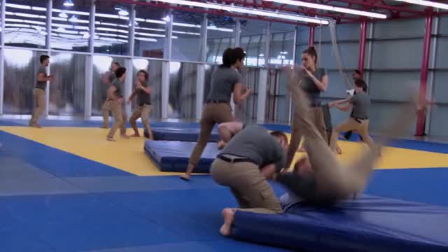 Priyanka Chopra - Quantico - S1E2 (fight practice 1)