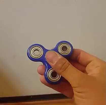 bladed fidget spinner