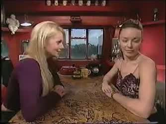 Kylie and Geri Halliwell kiss on an episode of TFI Friday, 1999