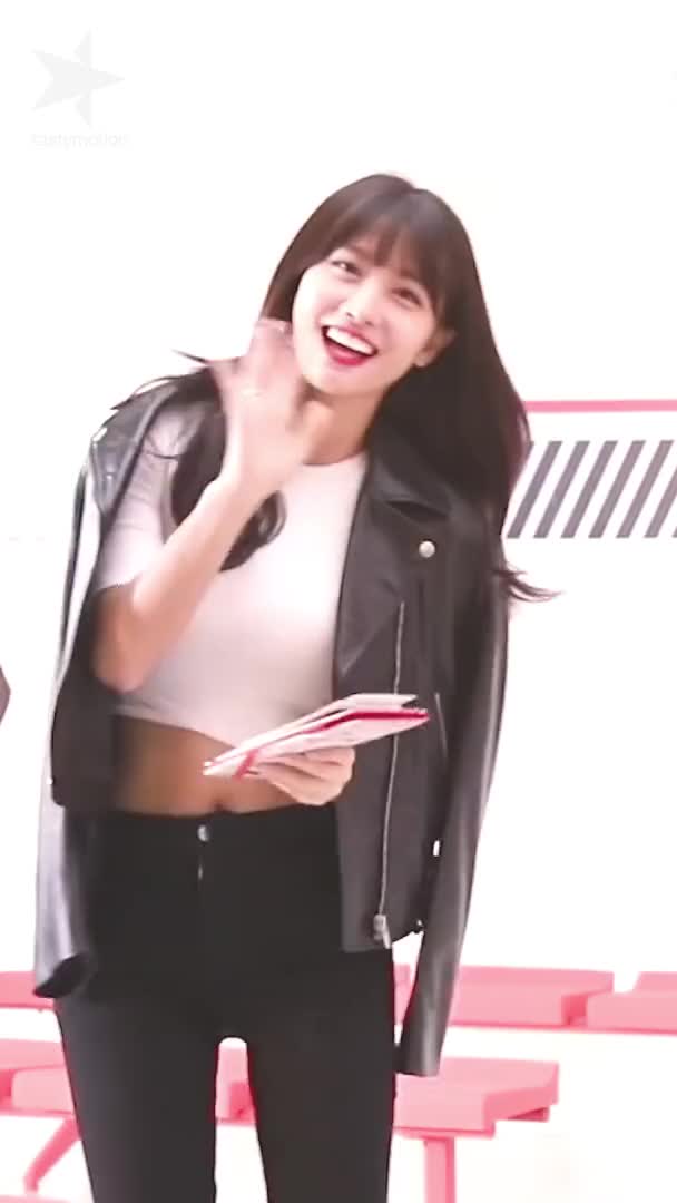 TWICE JAPAN SEASON’S GREETINGS 2019 “TWICE AIRLINES” Teaser 2 Momo 1