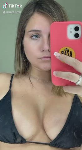 20 ? I am very interactive with fans ? Many PHOTOS and VIDEOS. B/G - BJ - Cumshots