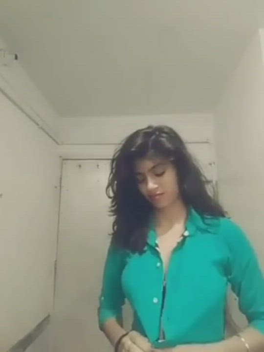 ?sexy desi ?girl show ?nudes in bathroom video