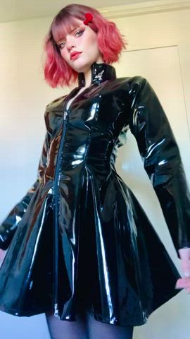 Sound up for some delicious noises in my PVC dress 🖤