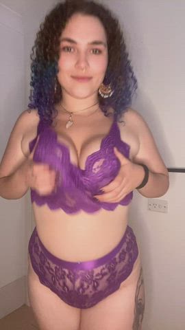 boobs bouncing tits curly hair curvy goth teasing tits titty drop titty-drop gif