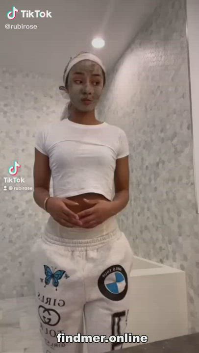 Amateur Ass Canadian Ebony German Teen TikTok Tits UK USA gif