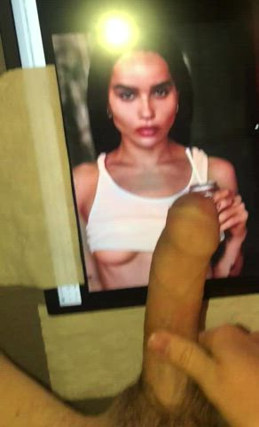 Zoe Kravitz cum tribute