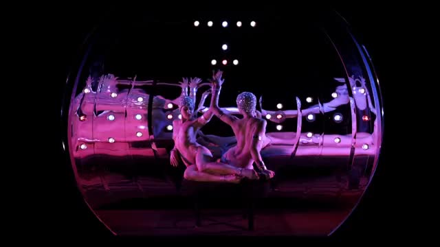 Trailer Crazy Horse Paris, FEU by Christian Louboutin, le film 3D