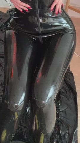 Full body latex feels so good