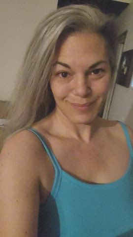 Just woke up. I really need to be fed. 48F