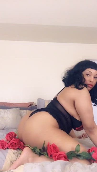 Cum worship an Ebony Goddess [femdom assworship]