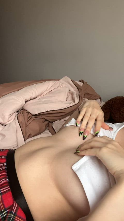 19 years old cute onlyfans tits gif